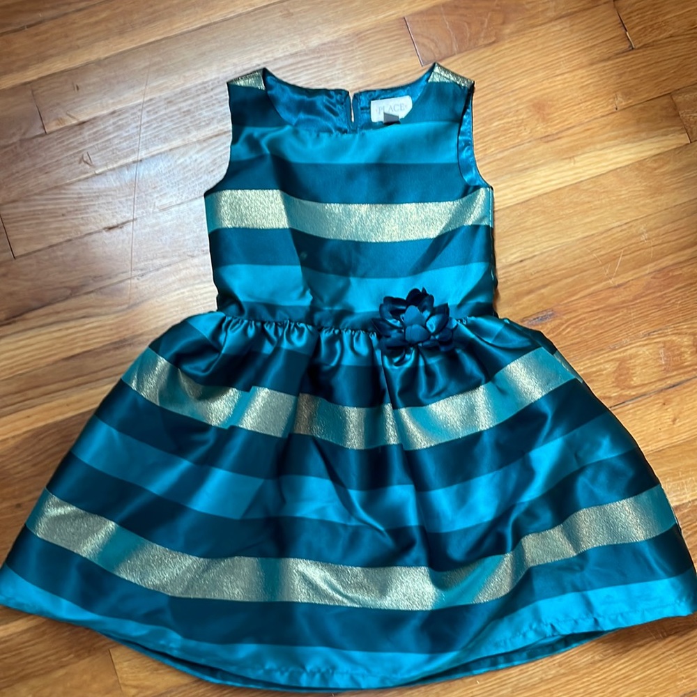 Children’s Place size 6, Teal dress. Formal dress will meet any occasion
